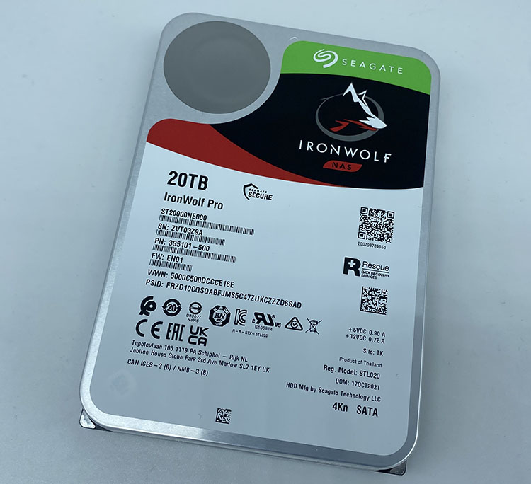 Disque dur Seagate IronWolf 8 To, avec technologie AgileArray et service de  récupération de données