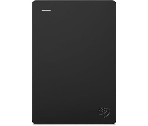 Black external hard drive with a small LED indicator at the top-left and a logo in the bottom-right. Le disque dur portable Seagate 5 To à 134,99€ sur Amazon