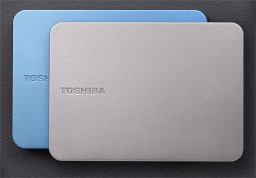  Avec son disque dur Canvio Flex, Toshiba voit la vie en bleu