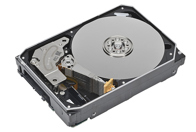  Toshiba monte en gamme avec ses disques durs M12 de 34 To